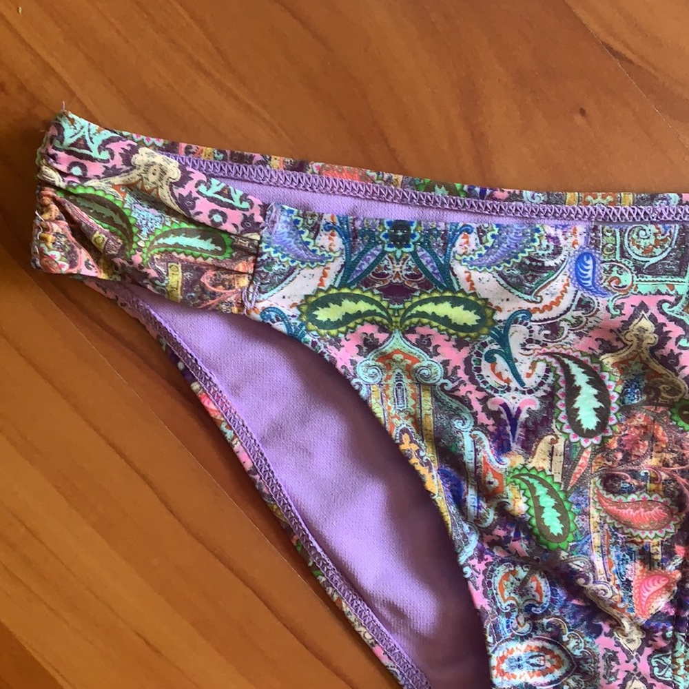 Paisley Print Bikini Set - Picture 4 of 9